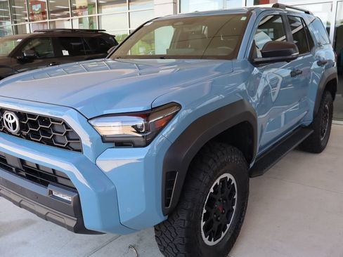 Used 2025 Toyota 4Runner TRD Off-Road Premium w/ Tow Technology Package AWD/4WD image 3