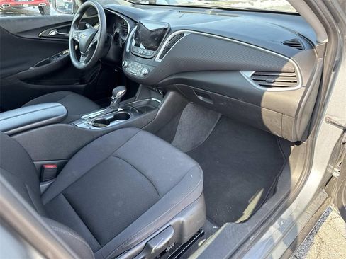 Used 2023 Chevrolet Malibu LT image 27