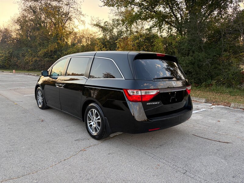 Used 2011 Honda Odyssey EX-L image 3