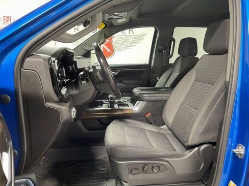 Used 2022 GMC Sierra 1500 Elevation w/ LPO, Elevation Black Package image 11