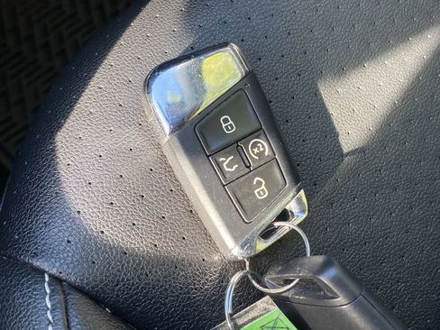 Used 2021 Volkswagen Atlas SE AWD/4WD image 31