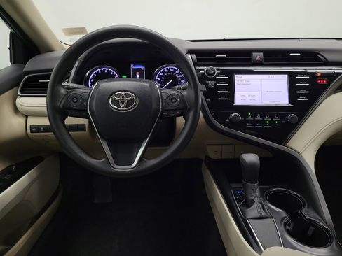 Used 2019 Toyota Camry LE image 22