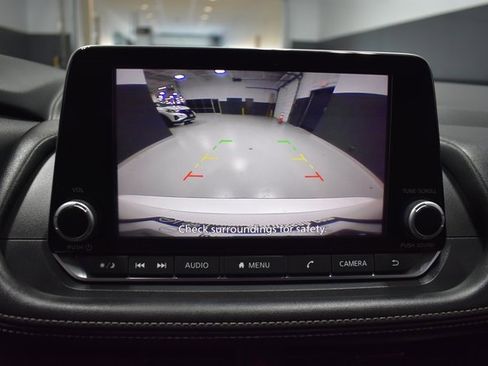 Certified 2025 Nissan Rogue S image 21