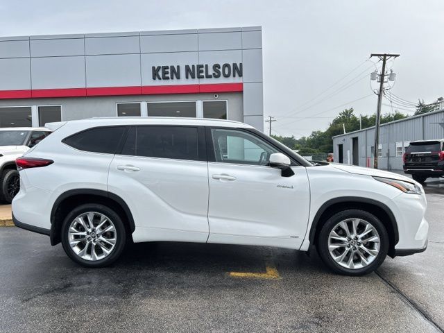 Used 2021 Toyota Highlander Limited AWD/4WD image 15