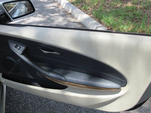 Used 2005 BMW 645Ci Convertible RWD image 22