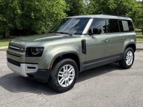 Used 2024 Land Rover Defender 110 S AWD/4WD image 2