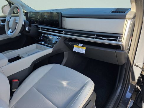 New 2026 Hyundai Santa Fe SE FWD image 11
