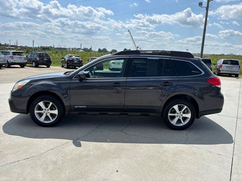 Used 2013 Subaru Outback 2.5i Limited AWD/4WD image 7