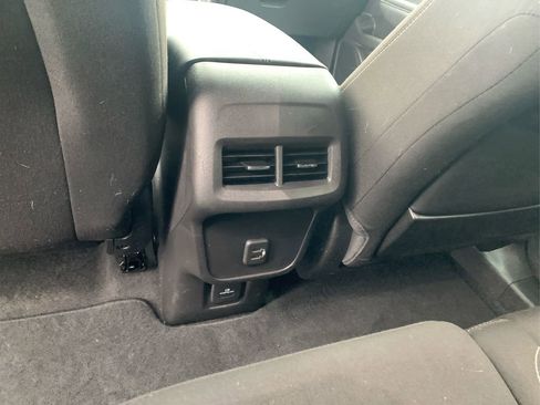 Used 2023 GMC Terrain SLE w/ Driver Convenience Package image 21