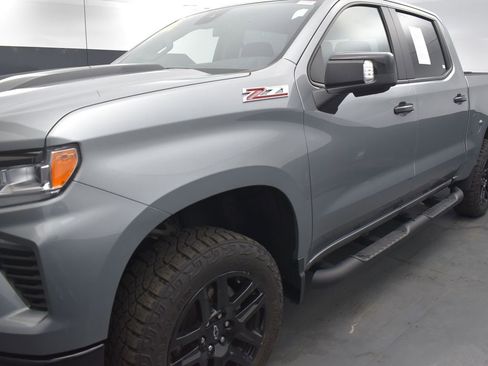 Used 2024 Chevrolet Silverado 1500 LT Trail Boss w/ Convenience Package II image 34