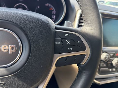 Used 2015 Jeep Grand Cherokee Limited w/ Trailer Tow Group IV AWD/4WD image 18