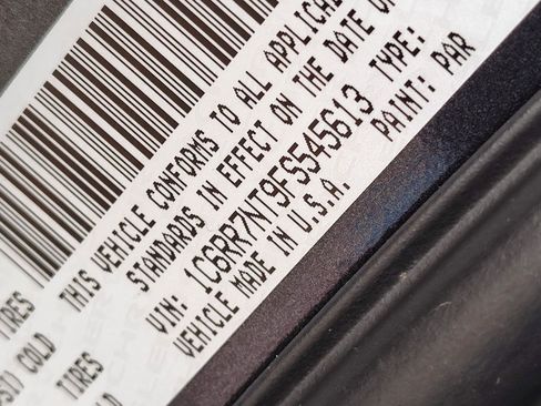 Used 2015 RAM 1500 Laramie w/ Convenience Group image 13