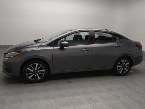 Used 2025 Nissan Versa SV FWD image 2