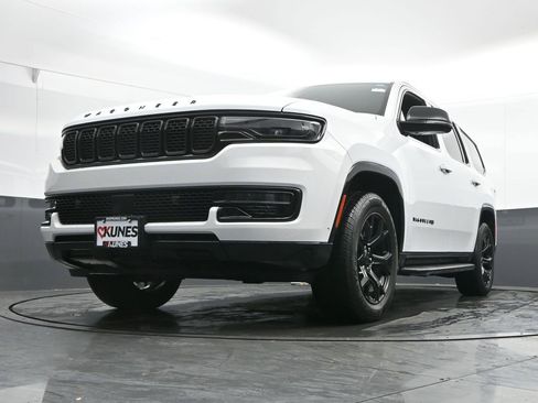 Used 2025 Jeep Wagoneer Series II image 51