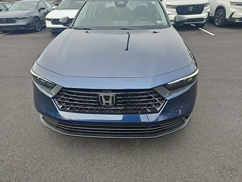 New 2025 Honda Accord SE image 11