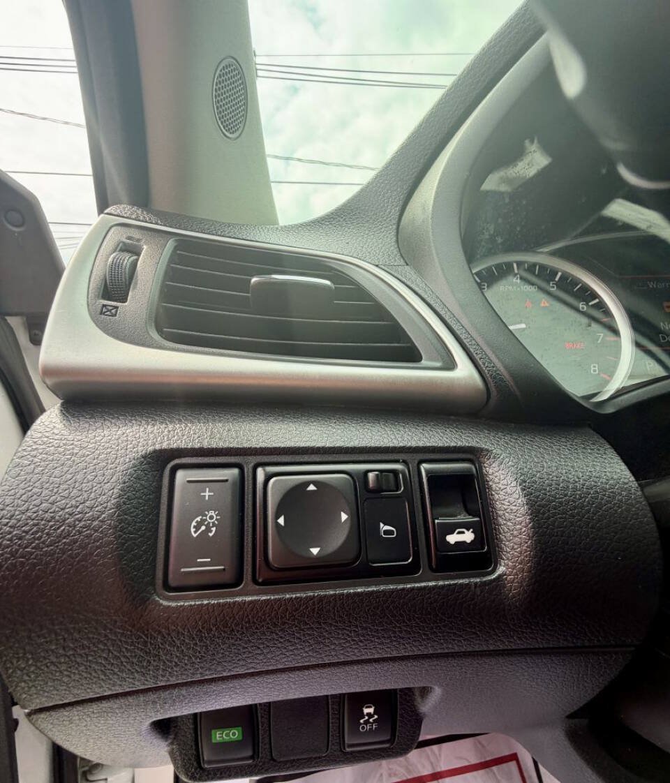 Used 2019 Nissan Sentra SV FWD image 18