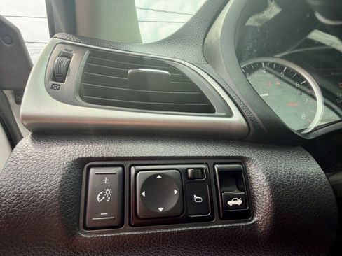 Used 2019 Nissan Sentra SV FWD image 18