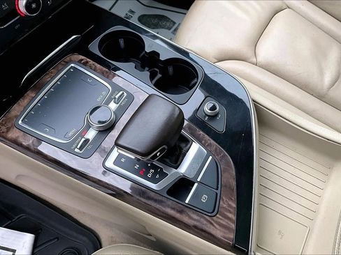 Used 2017 Audi Q7 3.0T Premium Plus image 15