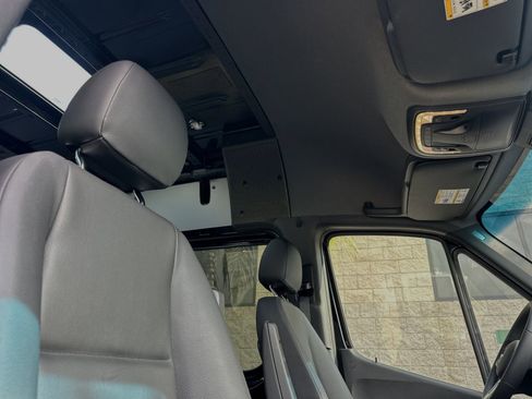 Used 2024 Mercedes-Benz Sprinter 2500 image 16