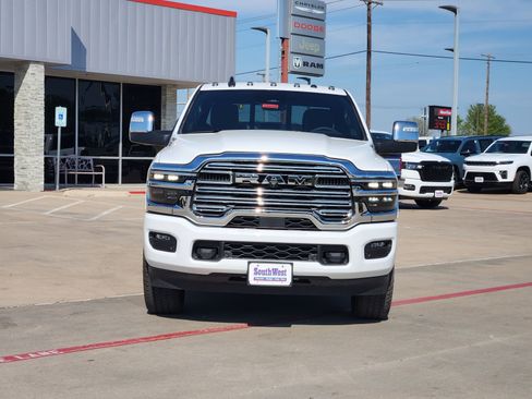 New 2026 RAM 2500 Laramie AWD/4WD image 6