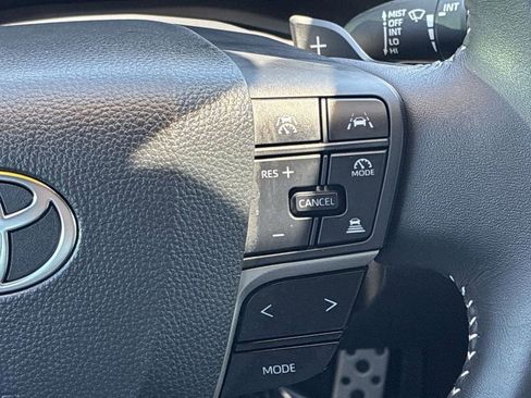 Used 2025 Toyota Camry SE w/ Convenience Package FWD image 27
