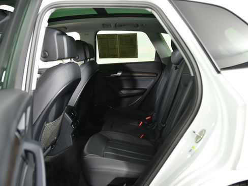 Certified 2023 Audi Q5 2.0T Premium w/ Convenience Package image 13