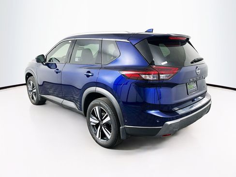 Used 2025 Nissan Rogue SL FWD image 5