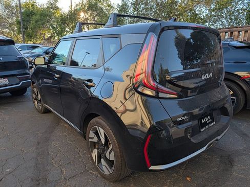 Used 2023 Kia Soul GT-Line FWD image 4