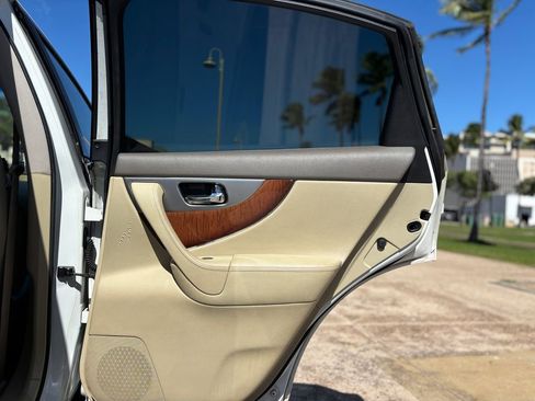 Used 2015 INFINITI QX70 AWD w/ Premium Package image 13