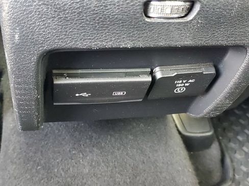 Used 2019 Jeep Cherokee Trailhawk w/ Comfort & Convenience Group AWD/4WD image 12