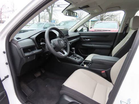 Used 2023 Honda CR-V LX image 2