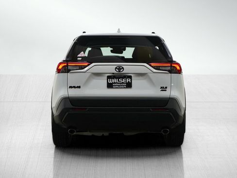 Used 2025 Toyota RAV4 XLE w/ Convenience Package image 4