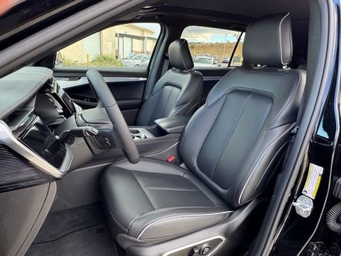 Used 2025 Jeep Wagoneer S Limited image 27