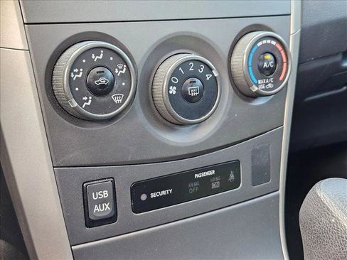 Used 2012 Toyota Corolla S image 9