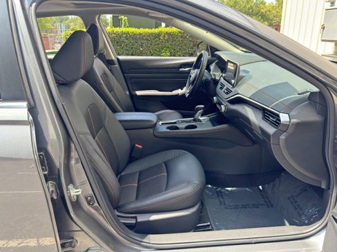 Used 2021 Nissan Altima 2.5 SR w/ SR Premium Package FWD image 15