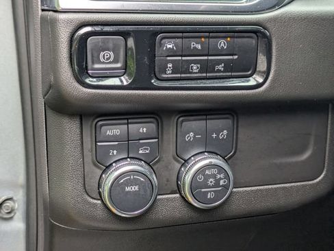 Certified 2025 GMC Yukon XL Denali AWD/4WD image 14