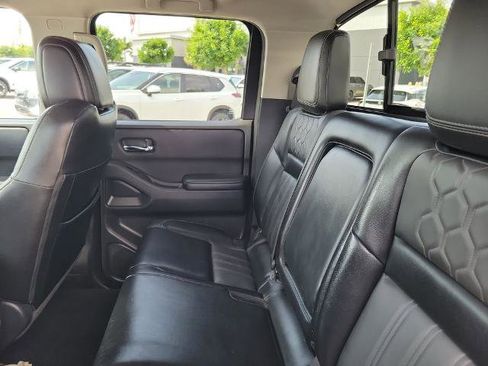 Certified 2025 Nissan Frontier SL AWD/4WD image 16