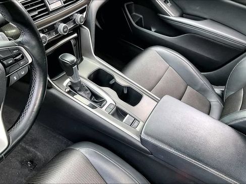 Used 2018 Honda Accord Sport image 17