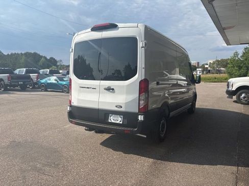 New 2026 Ford Transit 250 148 Medium Roof w/ Load Area Protection Package RWD image 4