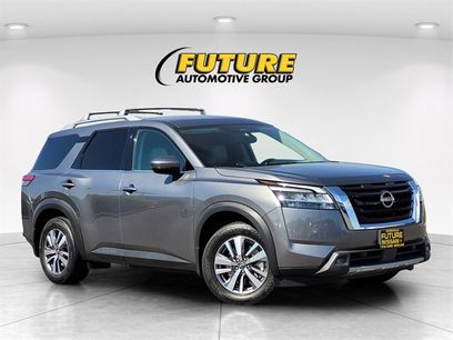 Certified 2022 Nissan Pathfinder SL