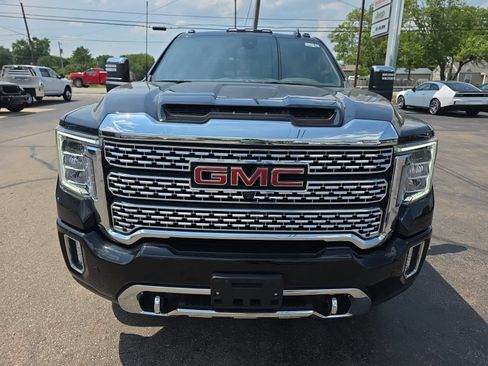 Used 2022 GMC Sierra 3500 Denali AWD/4WD image 10