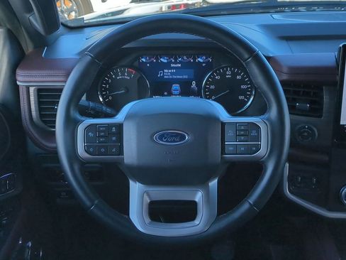 Used 2023 Ford Expedition Limited image 25
