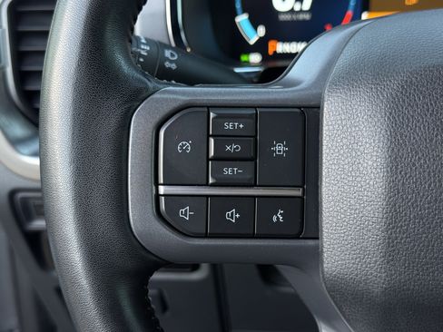 Used 2023 Ford F150 Lariat w/ Equipment Group 502A High image 21