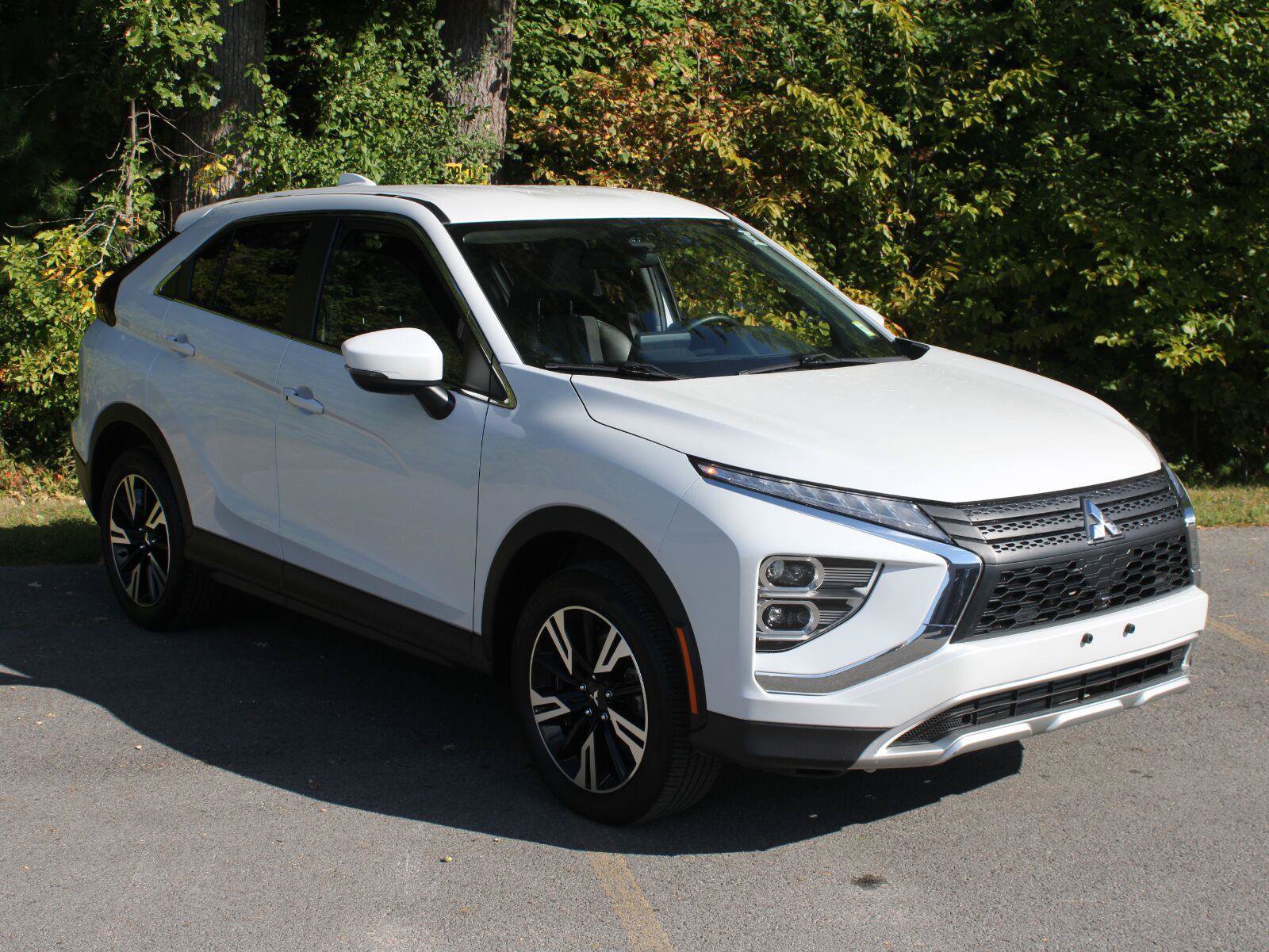 Used 2025 Mitsubishi Eclipse Cross SE AWD/4WD image 3