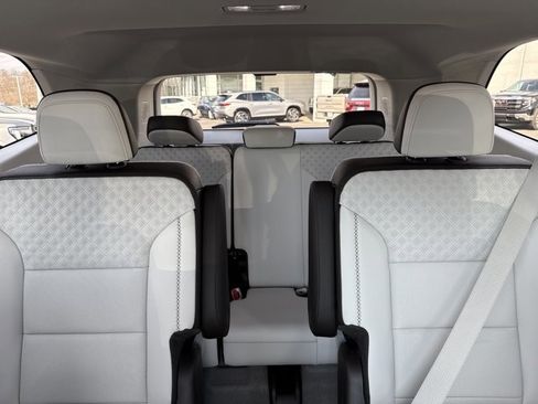 New 2026 GMC Acadia Denali w/ Super Cruise Package image 20