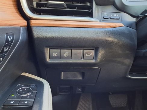 Used 2024 Toyota Grand Highlander Limited image 14