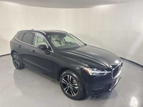 Used 2019 Volvo XC60 T6 Momentum w/ Multimedia Package AWD/4WD image 33