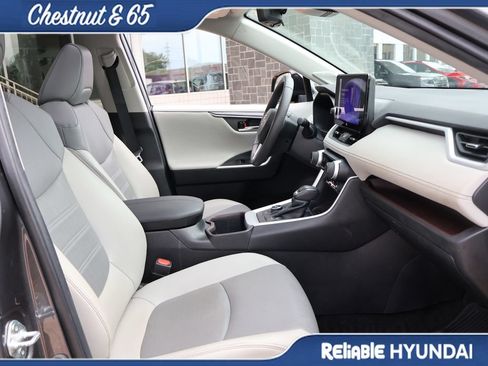 Used 2023 Toyota RAV4 Limited AWD/4WD image 9