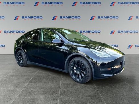 Used 2021 Tesla Model Y Long Range AWD/4WD image 7