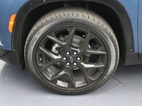 New 2026 Chevrolet Traverse RS w/ LPO, Floor Liner Package FWD image 24